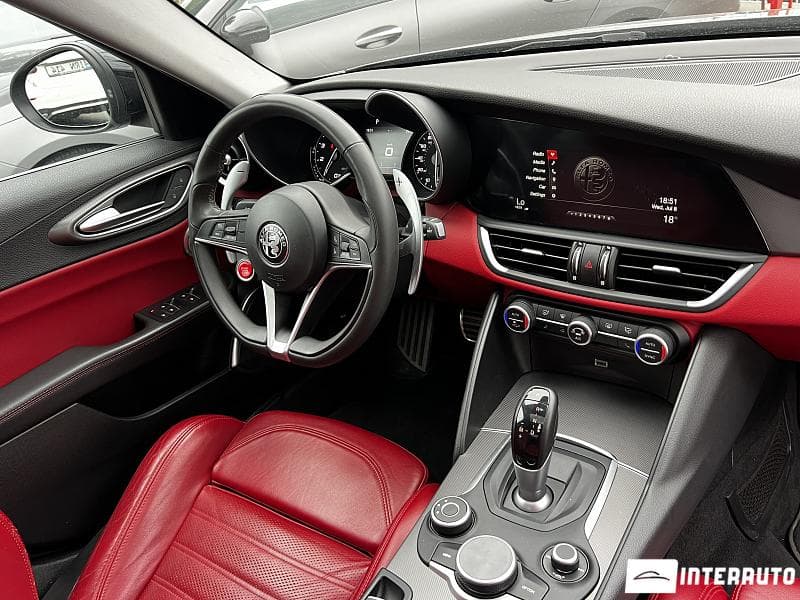 Alfa Romeo Giulia 2018 — Миниатюра 18