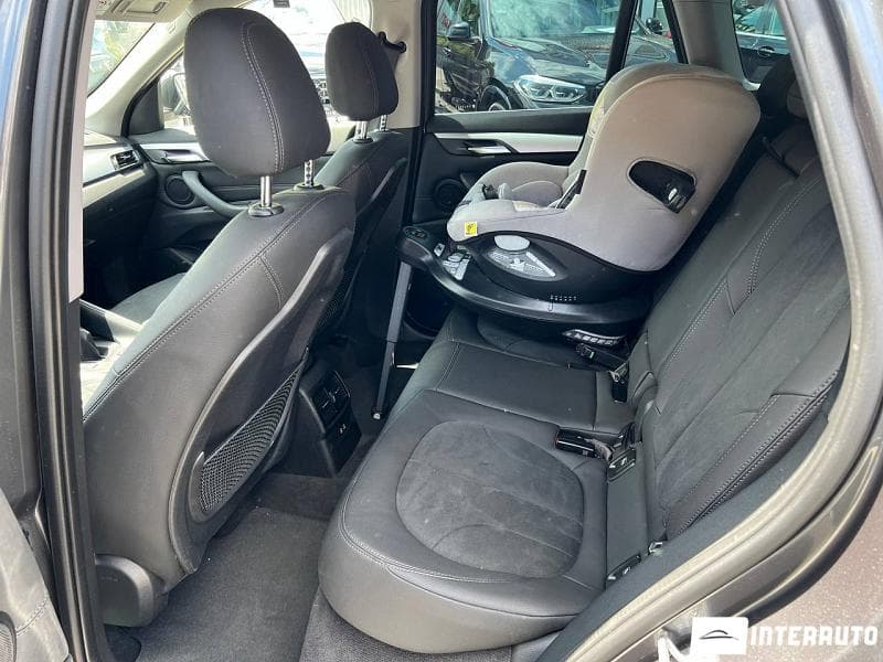 2020 BMW X1 2.5e — Miniatură 21