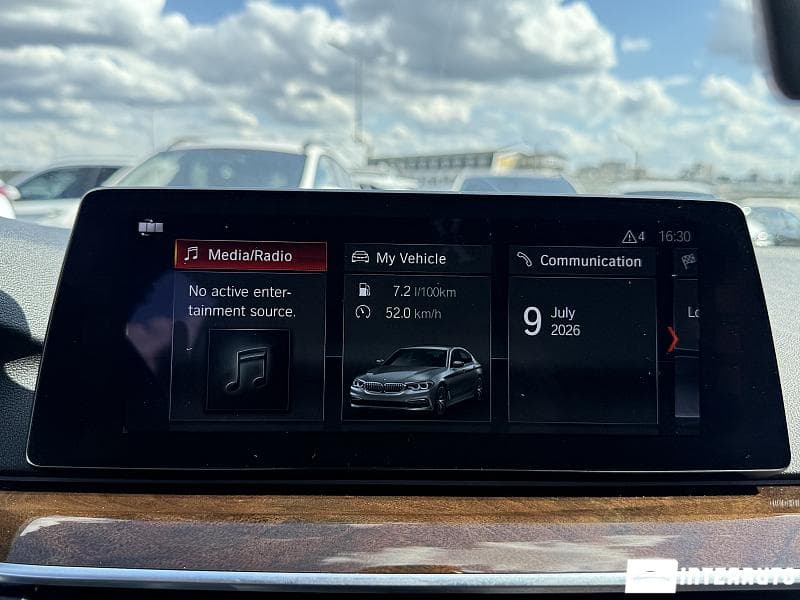 2018 BMW 530e — Miniatură 11