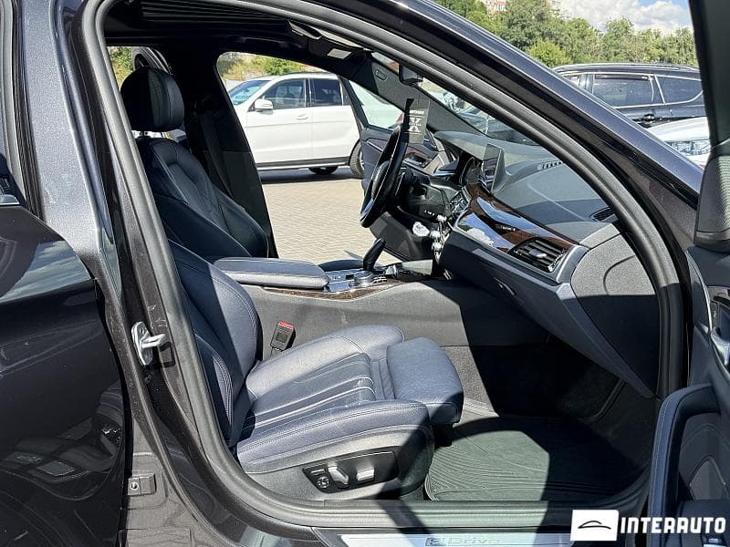 2018 BMW 530e — Miniatură 19