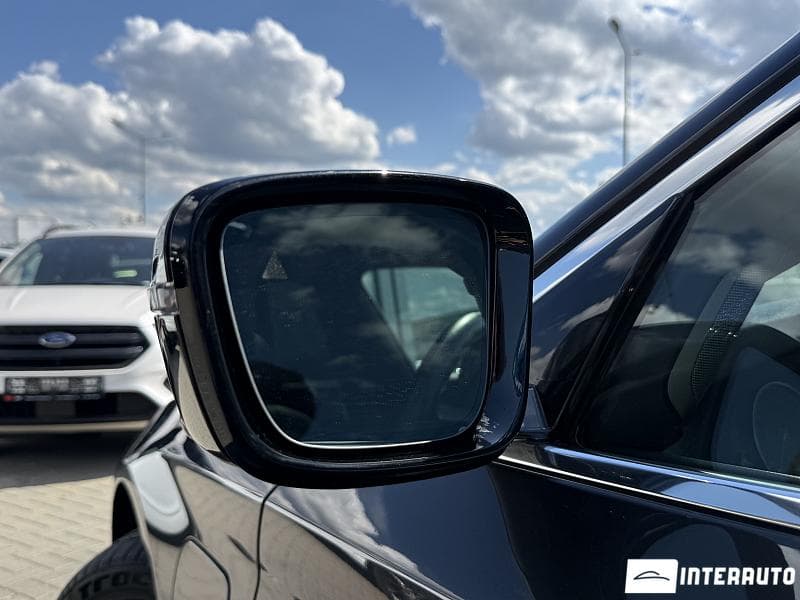 2018 BMW 530e — Miniatură 25