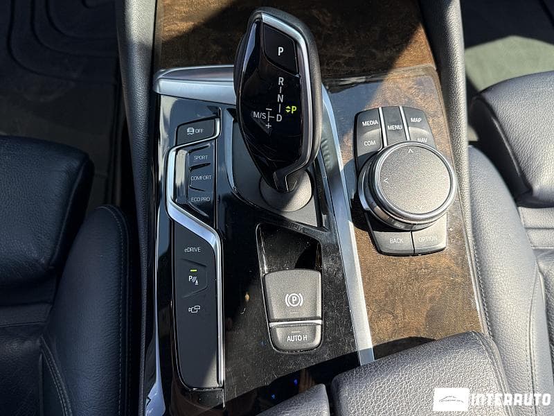 2018 BMW 530e — Miniatură 14