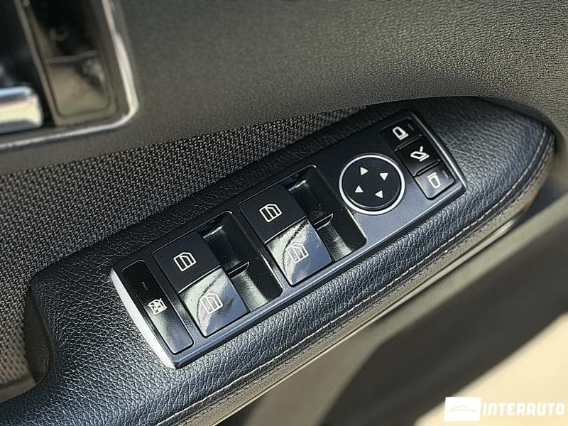 Mercedes E 220 2010 — Миниатюра 5