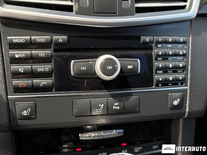 Mercedes E 220 2010 — Миниатюра 10