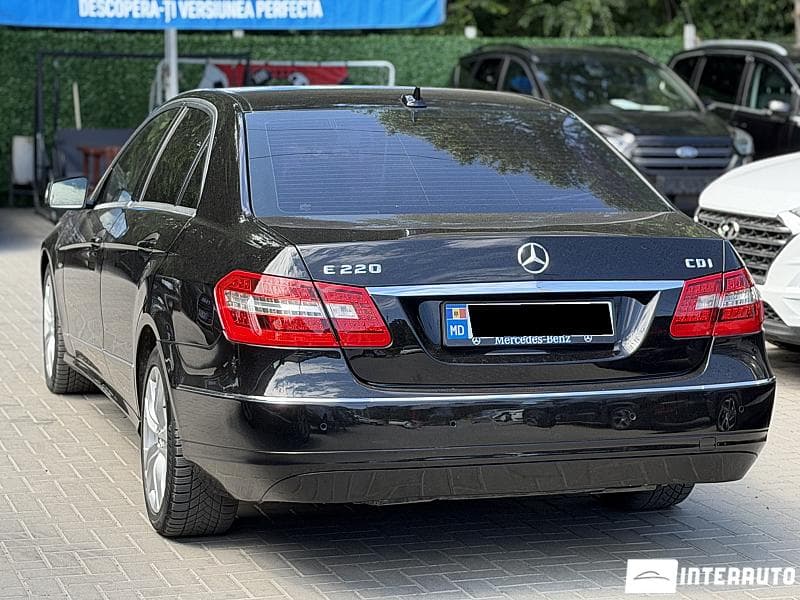 Mercedes E 220 2010 — Миниатюра 4