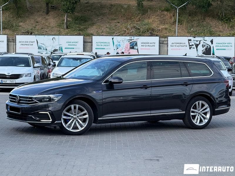 2020 Volkswagen Passat GTE — Miniatură 2