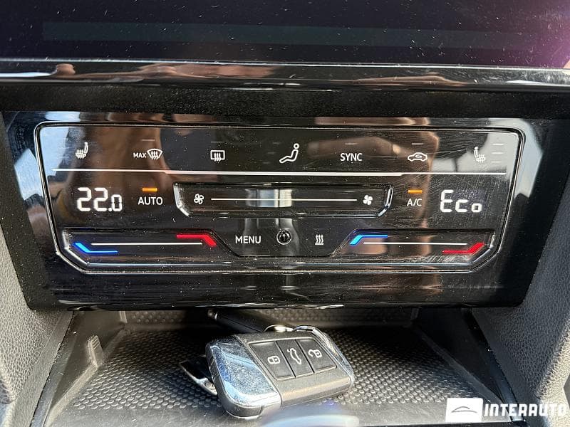 2020 Volkswagen Passat GTE — Miniatură 11