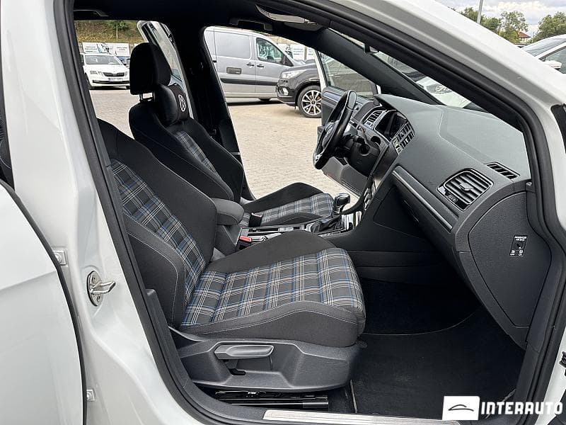 2017 Volkswagen Golf GTE — Miniatură 14