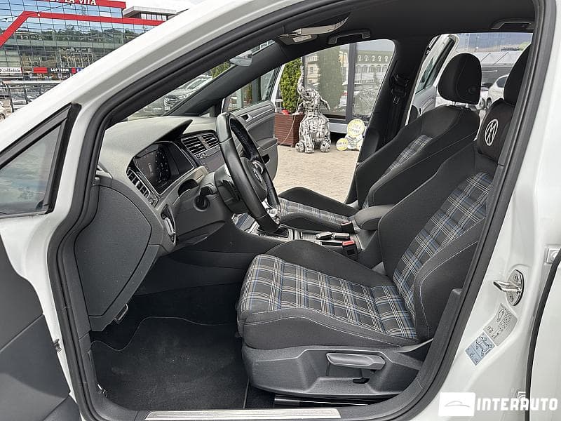 2017 Volkswagen Golf GTE — Miniatură 5
