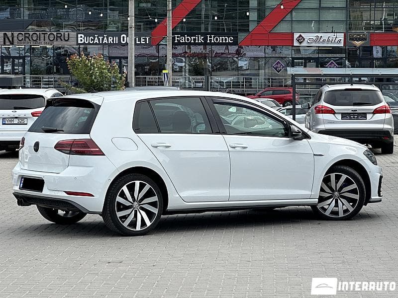 2017 Volkswagen Golf GTE — Miniatură 3