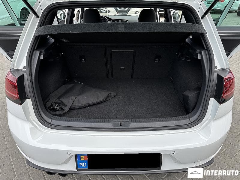 2017 Volkswagen Golf GTE — Miniatură 20