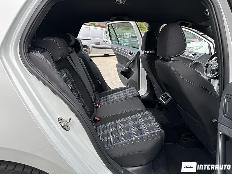 2017 Volkswagen Golf GTE — Miniatură 13