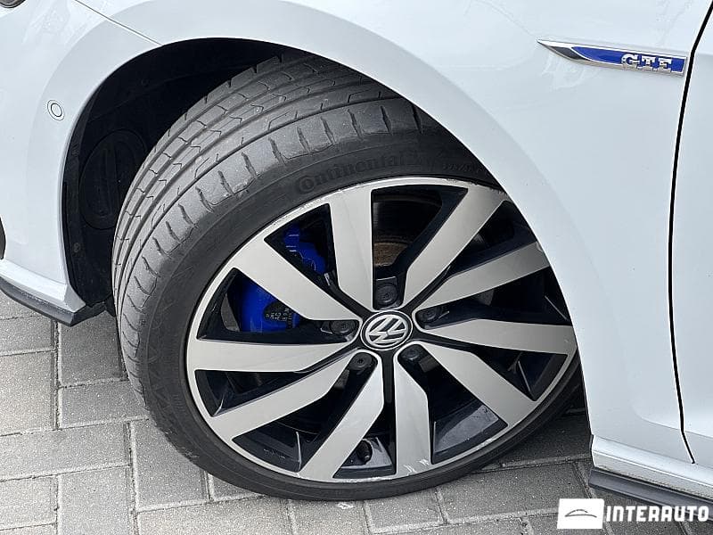 2017 Volkswagen Golf GTE — Miniatură 15