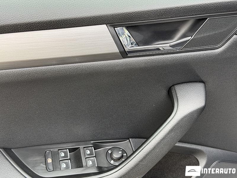 2016 Skoda Superb — Miniatură 15