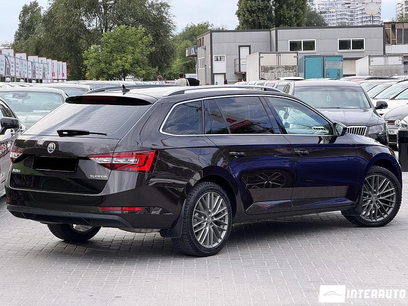 2016 Skoda Superb — Miniatură 2
