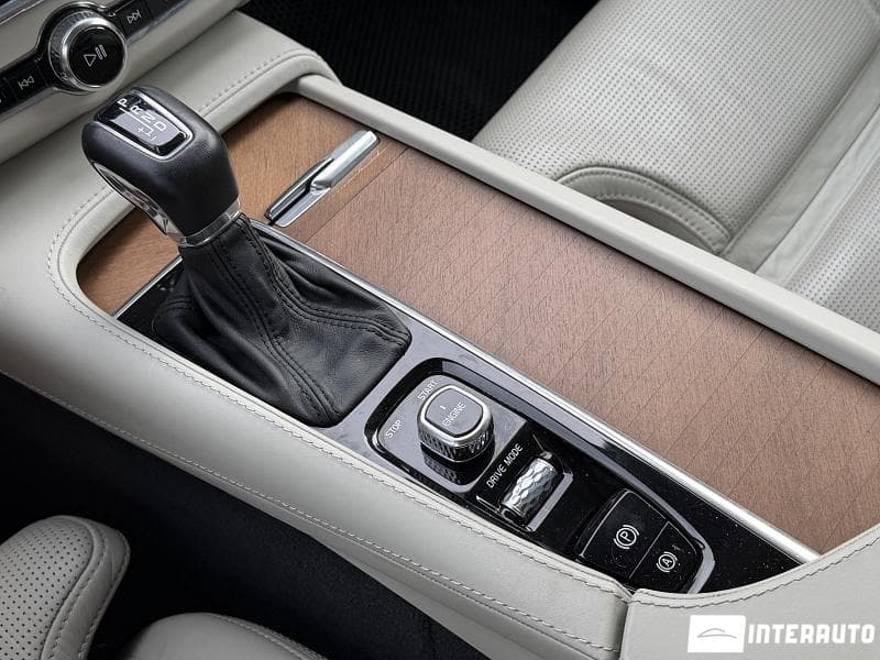 Volvo S 90 2017 — Миниатюра 16