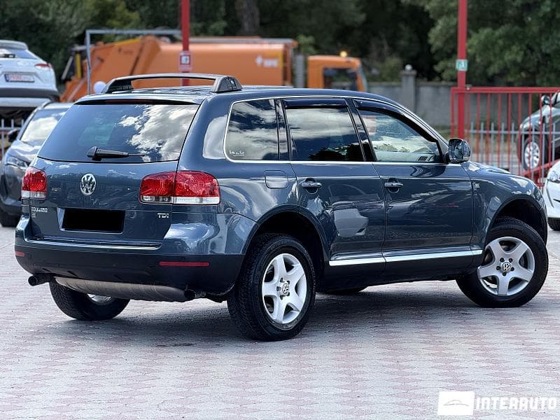 2005 Volkswagen Touareg — Miniatură 2