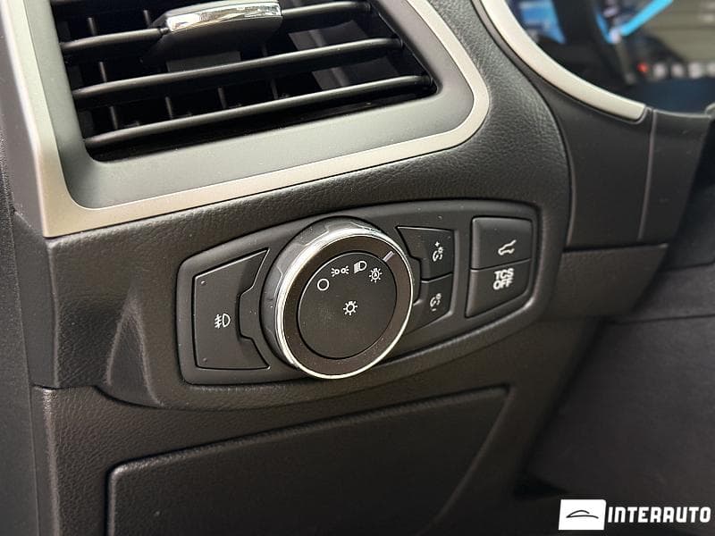 2019 Ford Edge — Miniatură 11