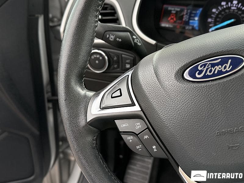 2019 Ford Edge — Miniatură 13