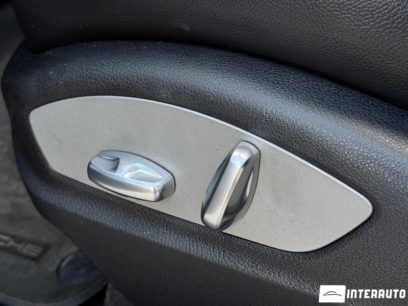 2016 Porsche Macan — Miniatură 8