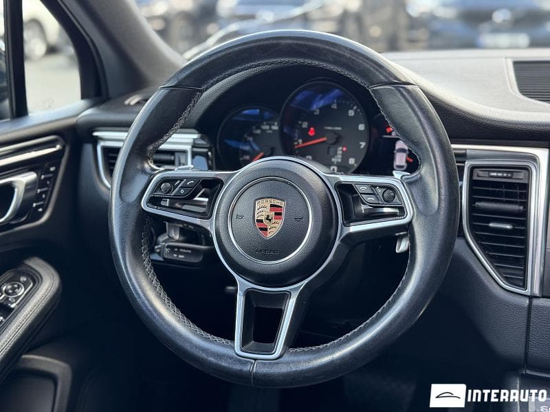 2016 Porsche Macan — Miniatură 10