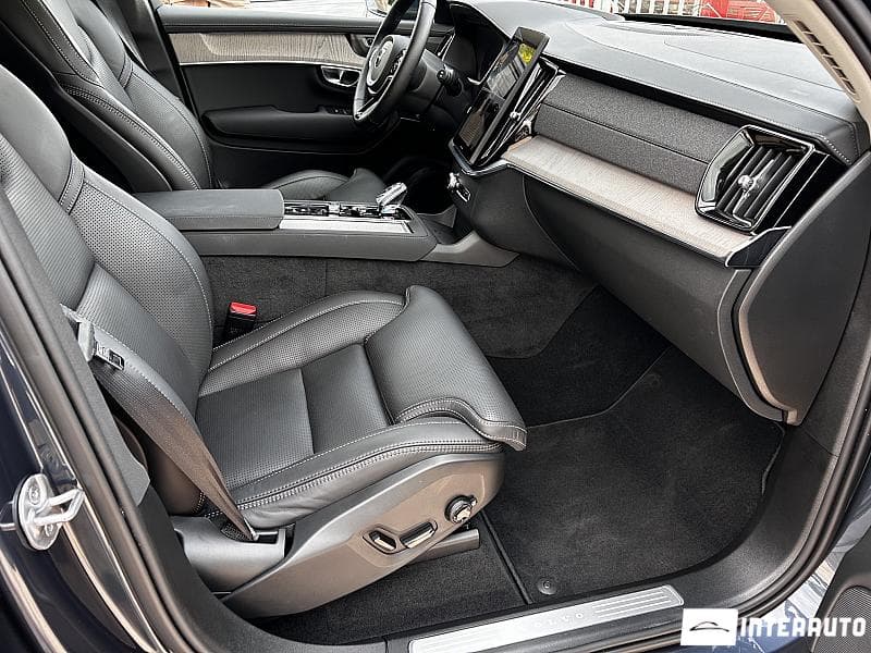 Volvo XC 90 2025 — Миниатюра 20