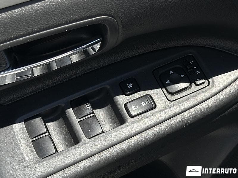 2014 Mitsubishi Outlander — Miniatură 15