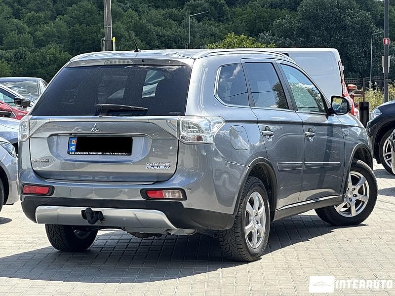 2014 Mitsubishi Outlander — Miniatură 3
