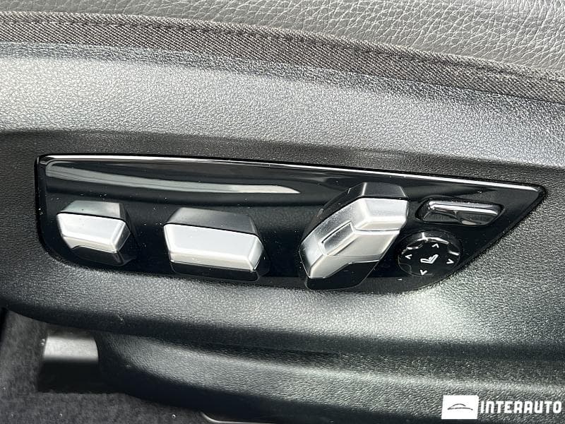 2020 BMW 530e — Miniatură 18