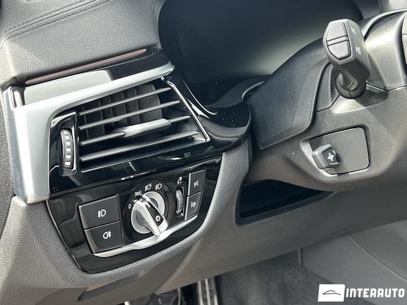 2020 BMW 530e — Miniatură 11