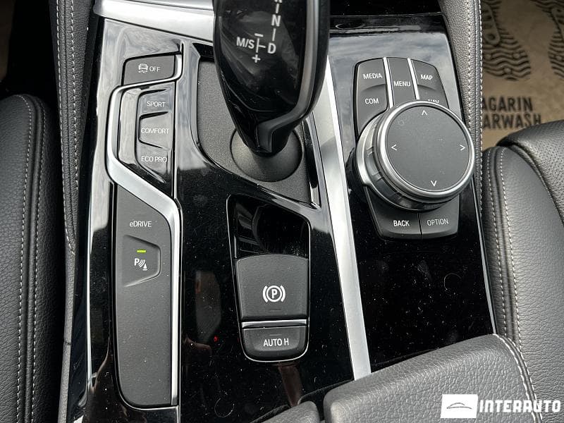 2020 BMW 530e — Miniatură 16