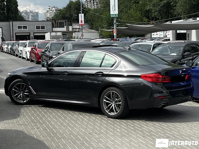 2020 BMW 530e — Miniatură 4