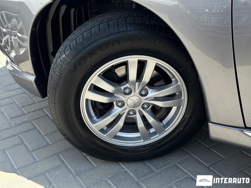 2020 Mitsubishi Outlander — Miniatură 17