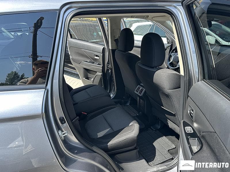 2020 Mitsubishi Outlander — Miniatură 14