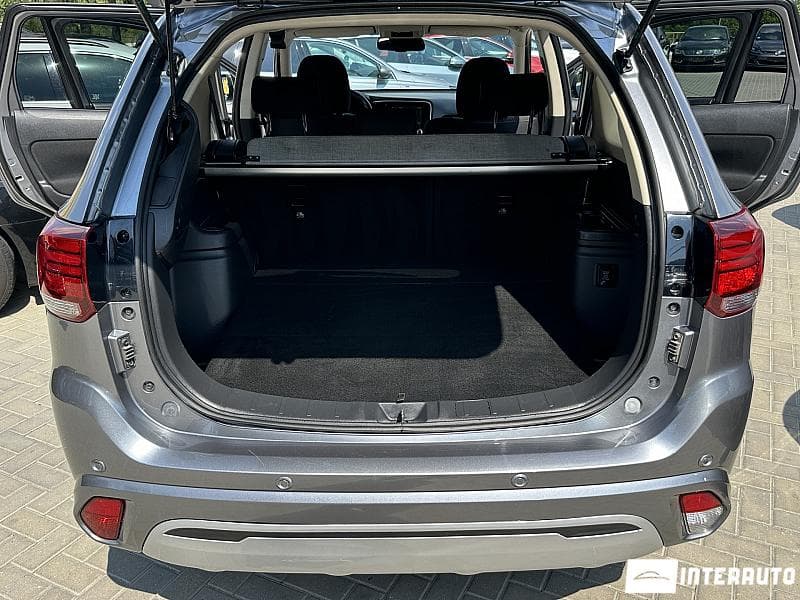 2020 Mitsubishi Outlander — Miniatură 21