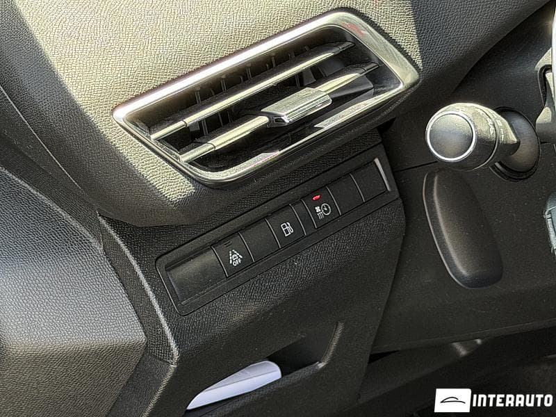 2020 Peugeot 3008 — Miniatură 9
