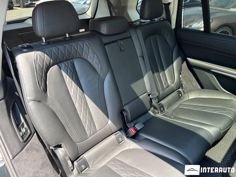 BMW X7 4.0i 2024 — Миниатюра 15