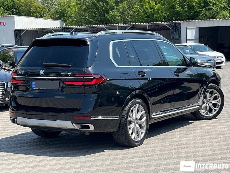 BMW X7 4.0i 2024 — Миниатюра 3