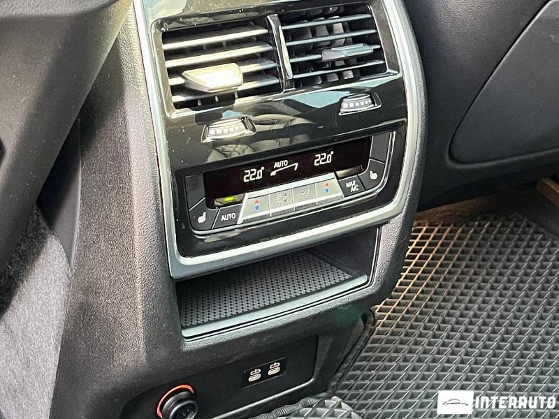 BMW X7 4.0i 2024 — Миниатюра 20
