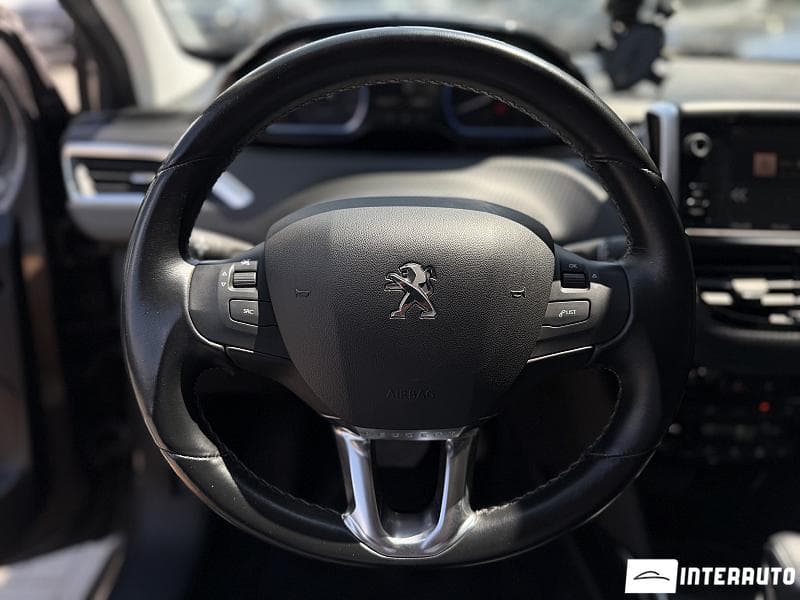 2019 Peugeot 2008 — Miniatură 16