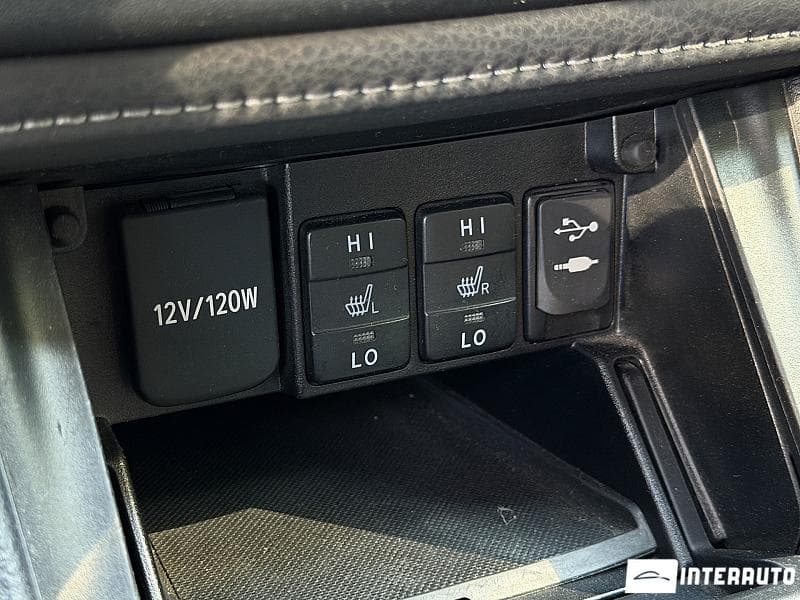 2015 Toyota Auris — Miniatură 13