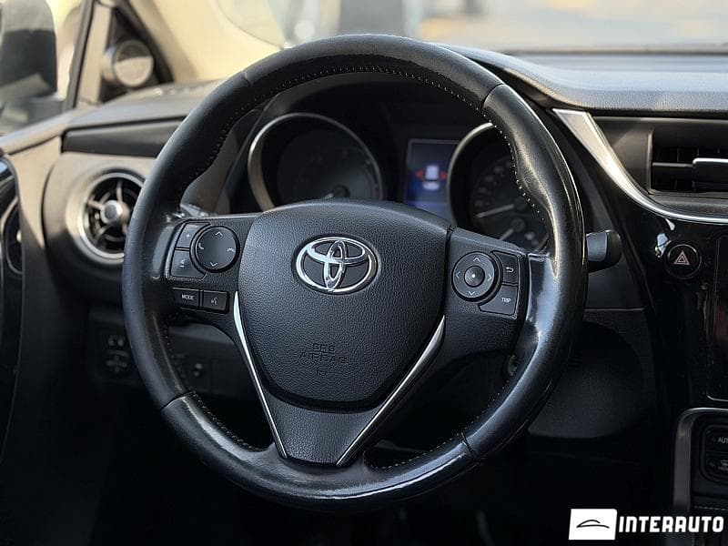 2015 Toyota Auris — Miniatură 10