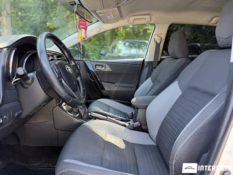 2015 Toyota Auris — Miniatură 7