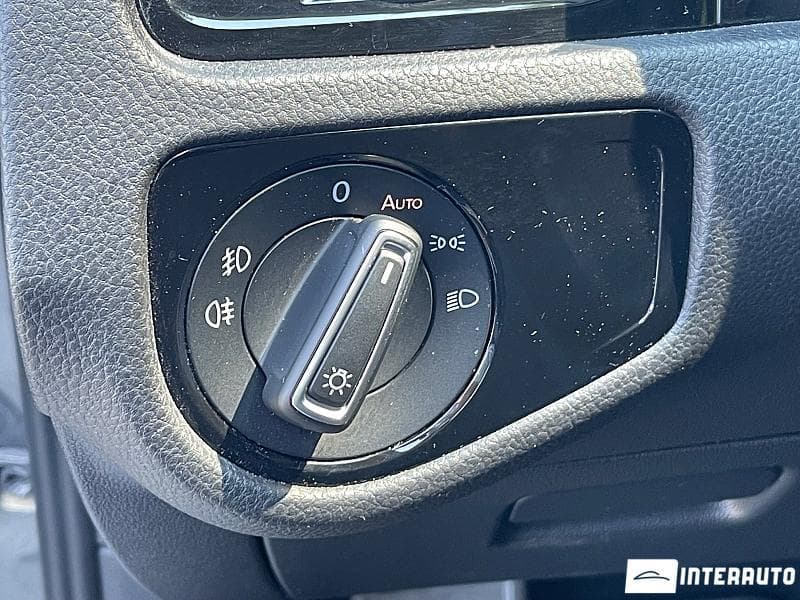 2019 Volkswagen Golf — Miniatură 6