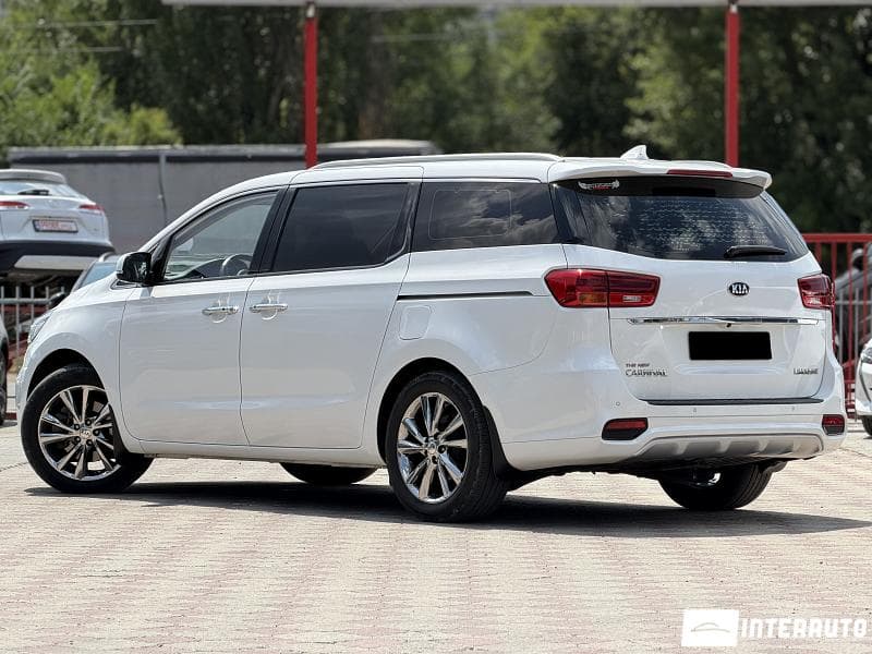 2018 Kia Carnival — Miniatură 3