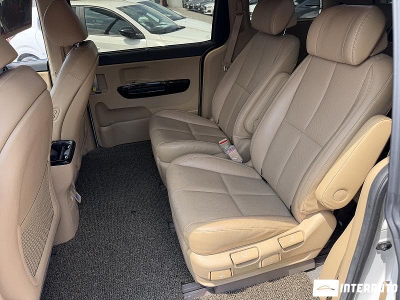 2018 Kia Carnival — Miniatură 16