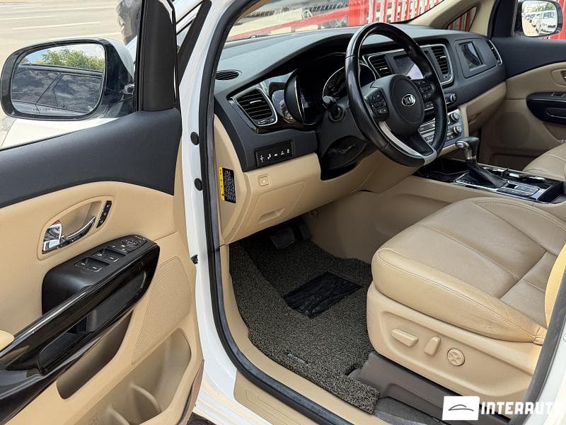 2018 Kia Carnival — Miniatură 6