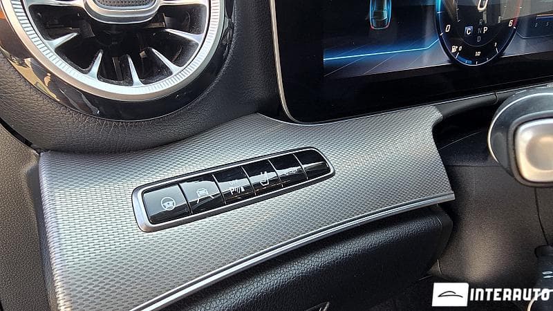 2017 Mercedes E 200 — Miniatură 9