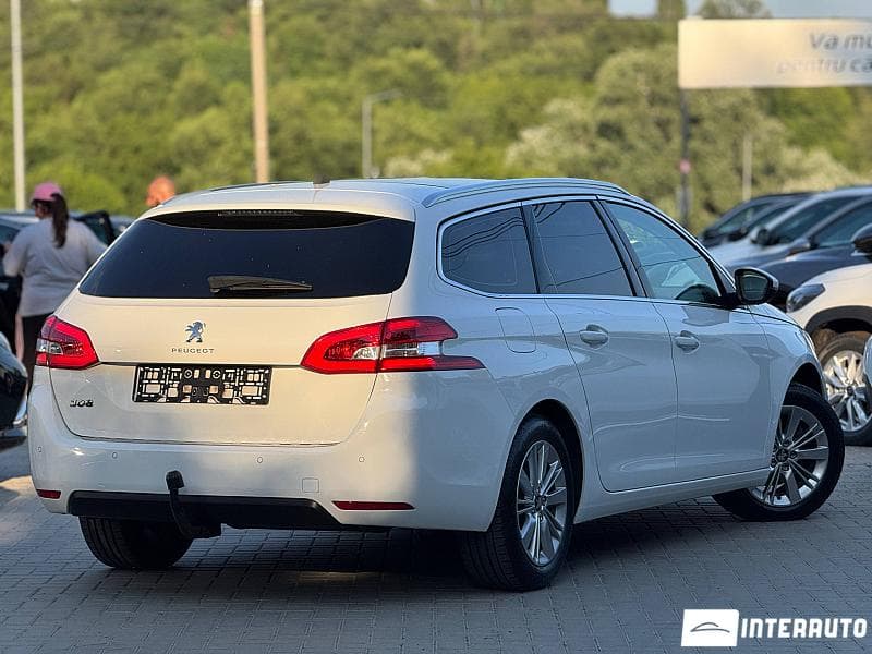 Peugeot 308 2018 — Миниатюра 3