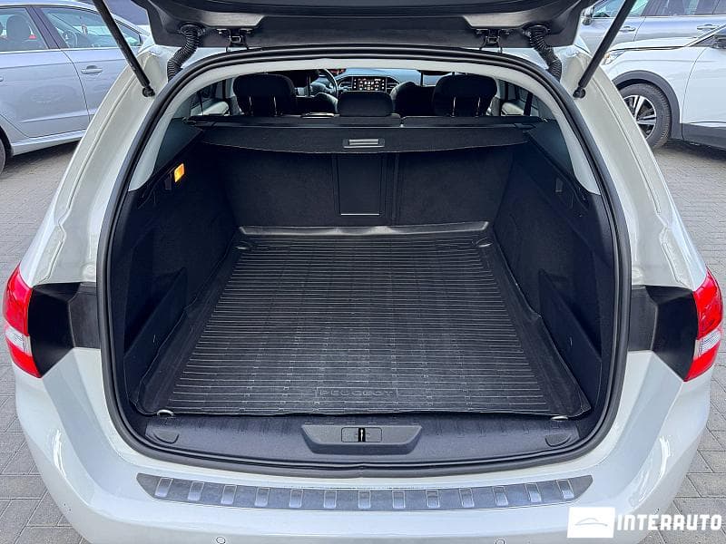 Peugeot 308 2018 — Миниатюра 21
